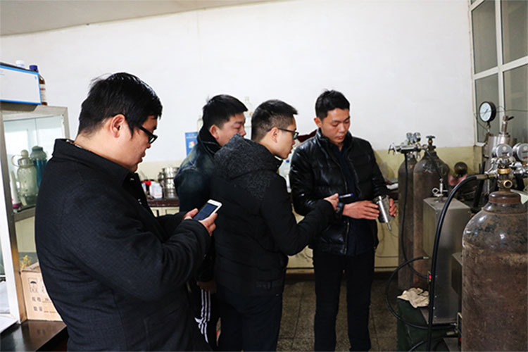 新員工進(jìn)廠實(shí)習(xí)--實(shí)驗(yàn)室、倉庫、車間參觀學(xué)習(xí)